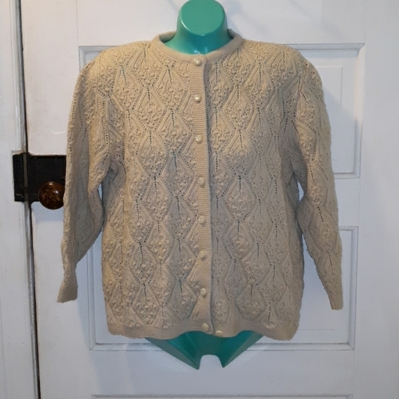 Vintage 1970s Cuddle Knit grandma sweater cardigan - Picture 1 of 2